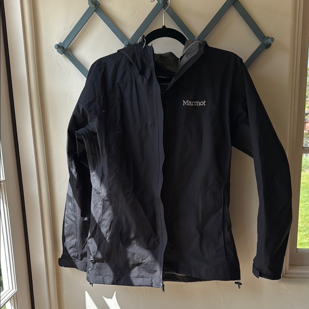 Marmot Black Hooded Gortex Jacket
